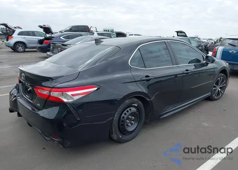 2020 Toyota Camry Se z USA, uszkodzony, nr VIN 4T1G11AK6LU962913